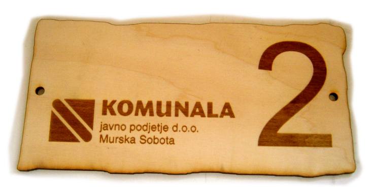 označevalna-tablica-les